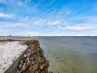 Bayfront Six Bedroom Vacation Home in Pensacola Beach