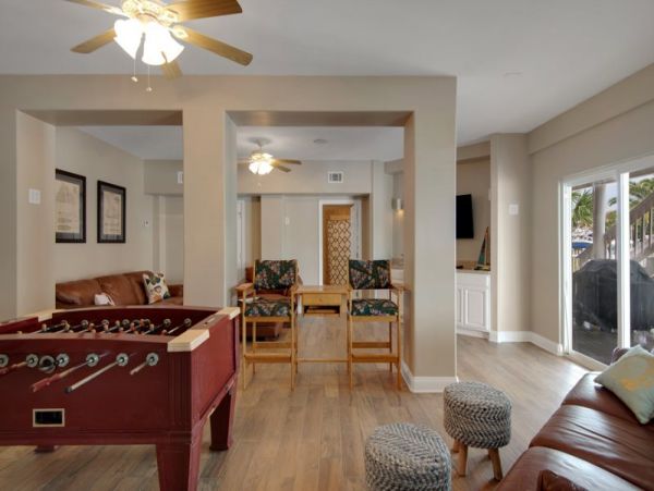 Pensacola Beach 6 Bedroom Vacation Home Gulf & Canal View