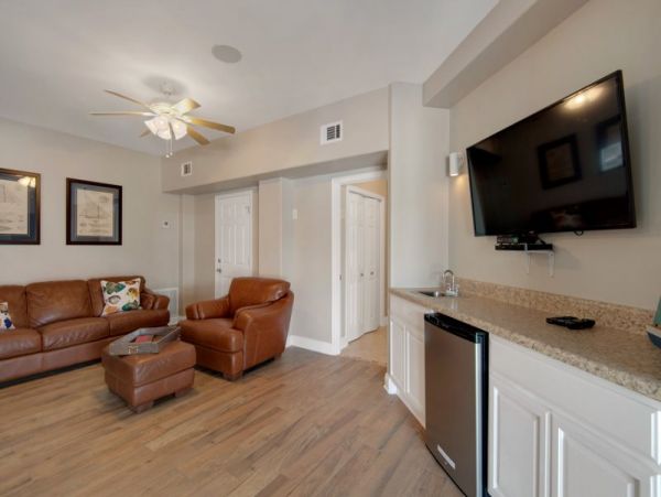 Pensacola Beach 6 Bedroom Vacation Home Gulf & Canal View
