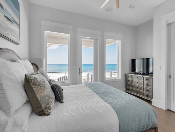 Seven Bedroom Gulf Front Vacation Home in Pensacola Beach