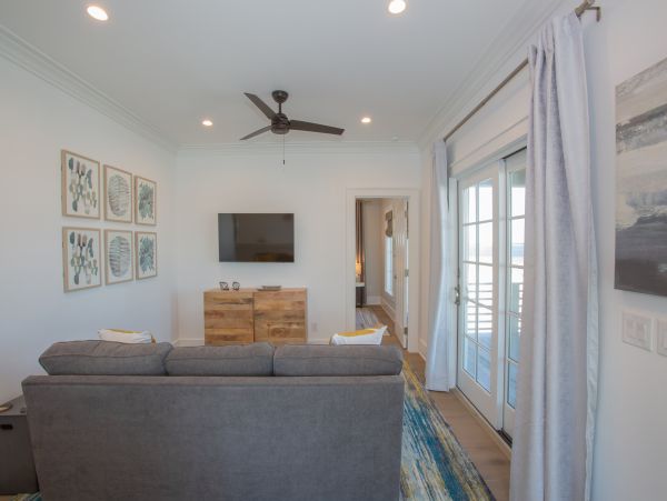 Four Bedroom Luxury Family Home Sleeps 15 Communal Pool