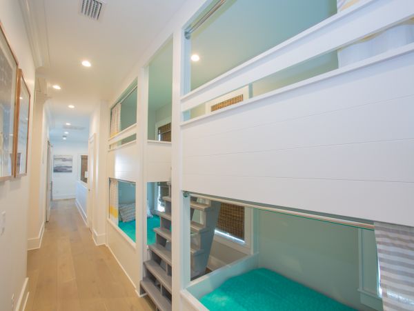 Four Bedroom Luxury Family Home Sleeps 15 Communal Pool