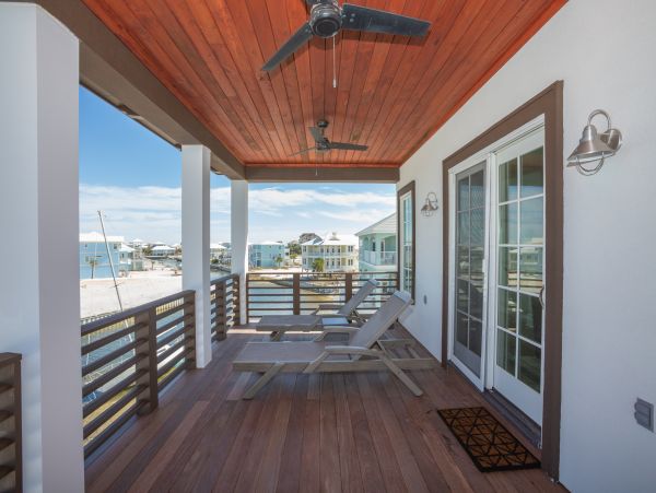 Four Bedroom Luxury Family Home Sleeps 15 Communal Pool
