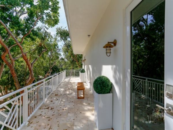 Luxury Islamorada Vacation Rental Home Plus Guest House