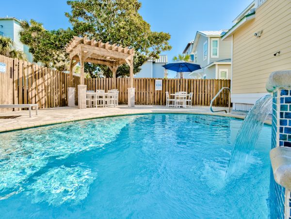 Luxury Beach Vacation Home in Destin Private Pools Sleeps 20