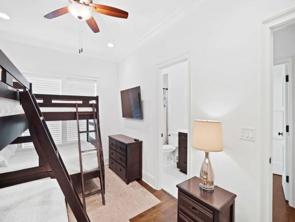 Destin Vacation Home Four Bedroom Walk to Beach