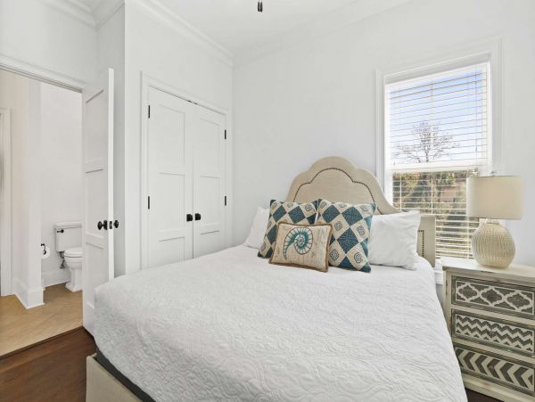 Destin Vacation Home Four Bedroom Walk to Beach