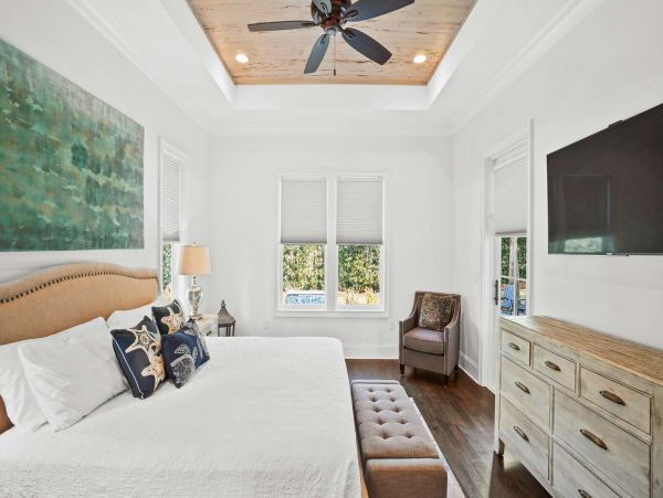 Destin Vacation Home Four Bedroom Walk to Beach