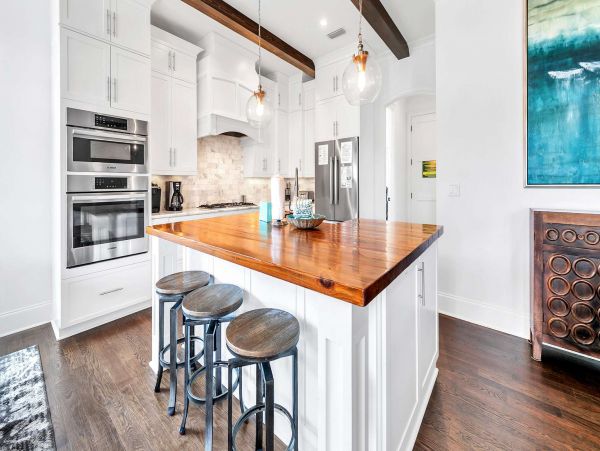 Destin Vacation Home Four Bedroom Walk to Beach