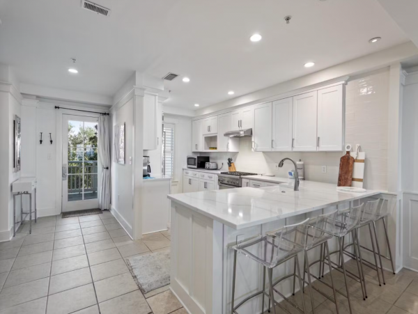 Santa Rosa Vacation Condo Four Bedroom Walk to Beach