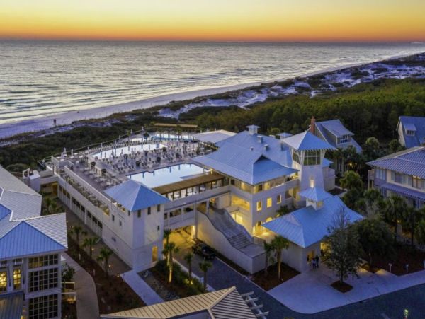 Santa Rosa Vacation Condo Four Bedroom Walk to Beach