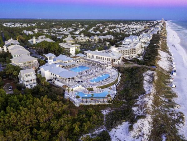 Santa Rosa Vacation Condo Four Bedroom Walk to Beach