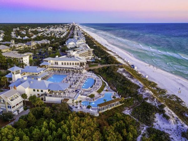 Santa Rosa Vacation Condo Four Bedroom Walk to Beach