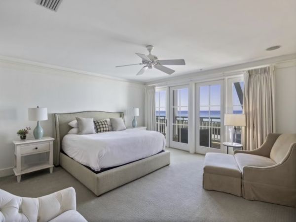 Santa Rosa Vacation Condo Four Bedroom Walk to Beach