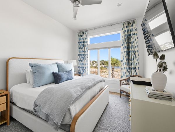 Right On The Sand Gulf Front Five Bedroom Vacation Home in Seagrove Beach