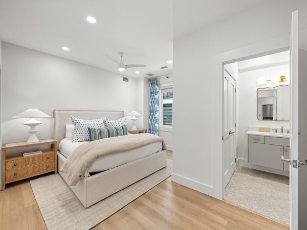 Right On The Sand Gulf Front Five Bedroom Vacation Home in Seagrove Beach