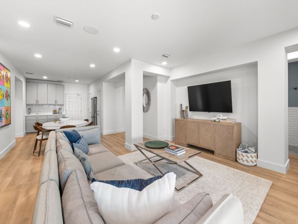 Right On The Sand Gulf Front Five Bedroom Vacation Home in Seagrove Beach