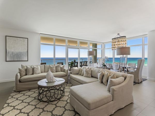 Destin Beachfront Luxury Condo 3 Bedroom & Rooftop Pool