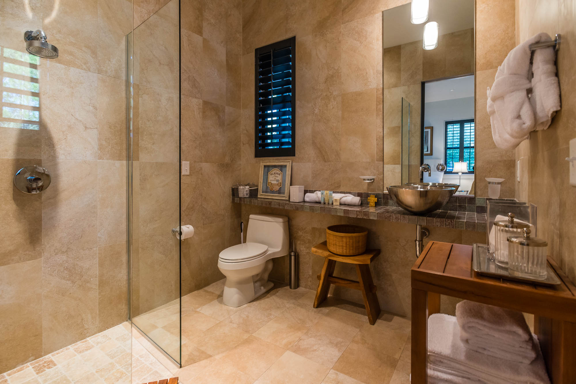 Upscale Vacation Home Walk Bike to Beaches Upscale Vacation Home Walk Bike to Beaches