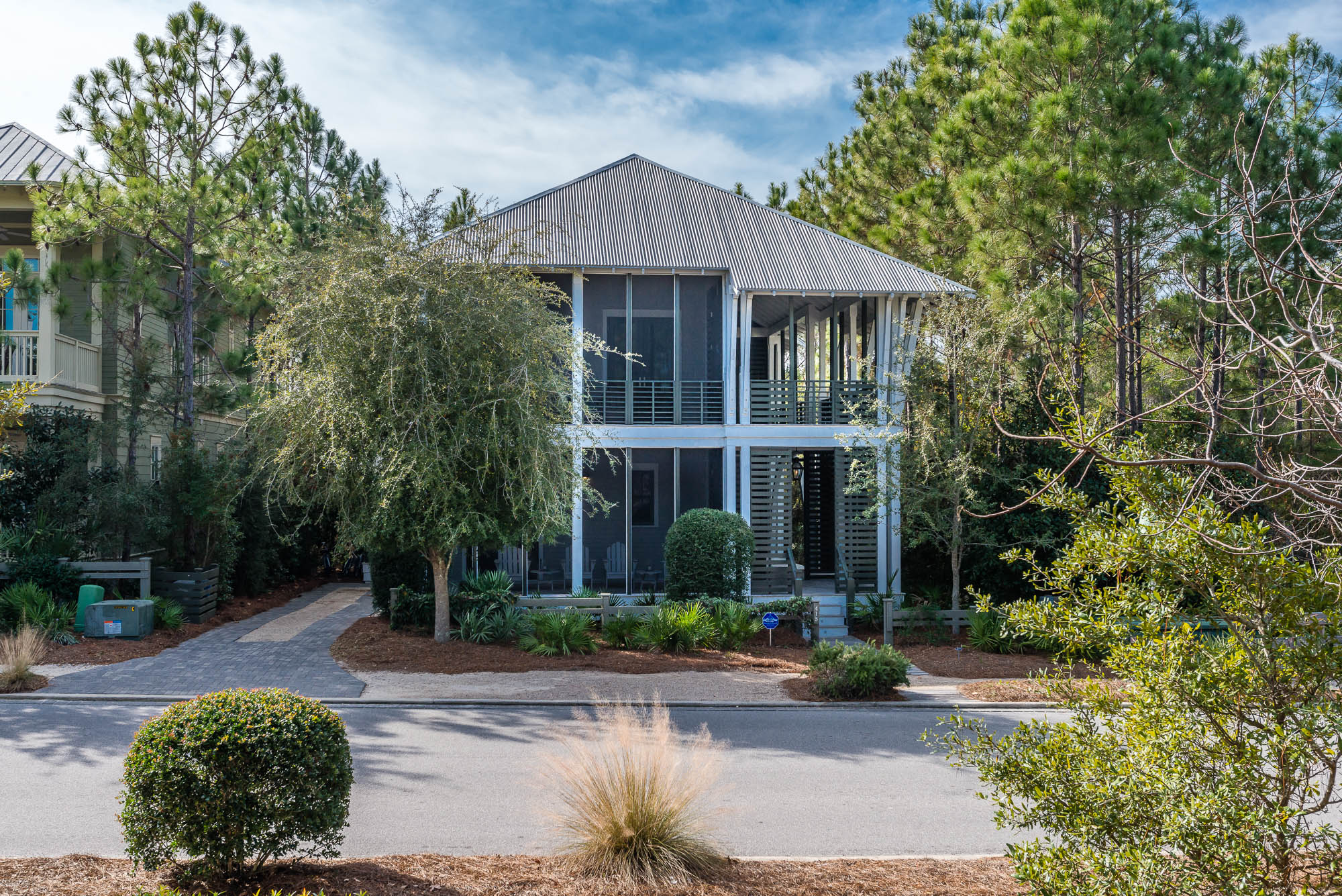 Upscale Vacation Home Walk Bike to Beaches Upscale Vacation Home Walk Bike to Beaches