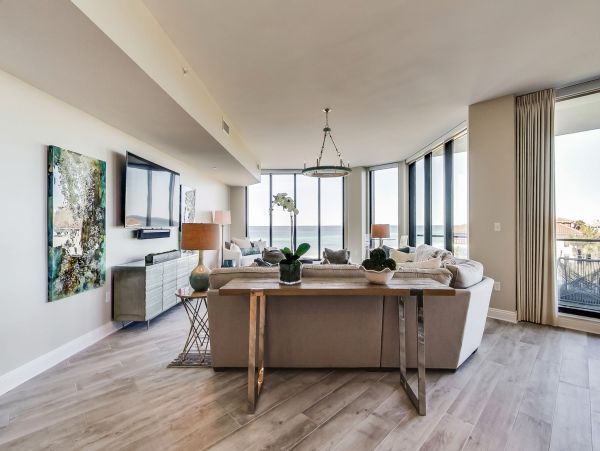 Gulf-Front Gorgeous 4 Bedroom Vacation Condo