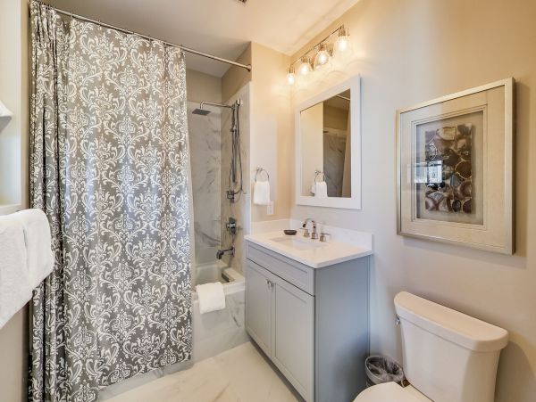 Gulf-Front Gorgeous 4 Bedroom Vacation Condo