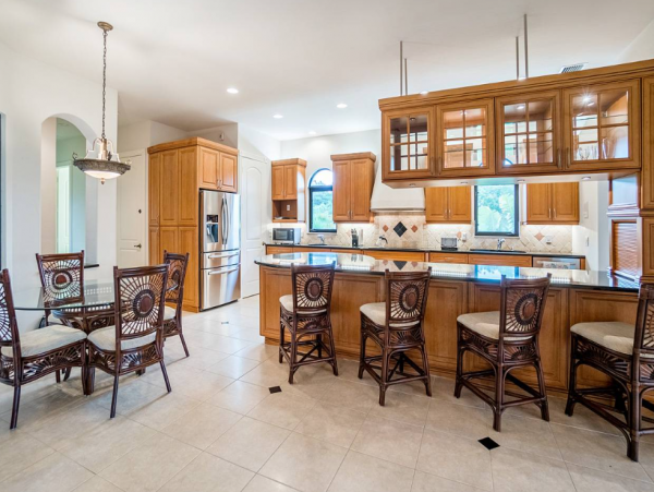 Spacious 4 Bedroom Home Caged Pool and Spa in Sanibel Island