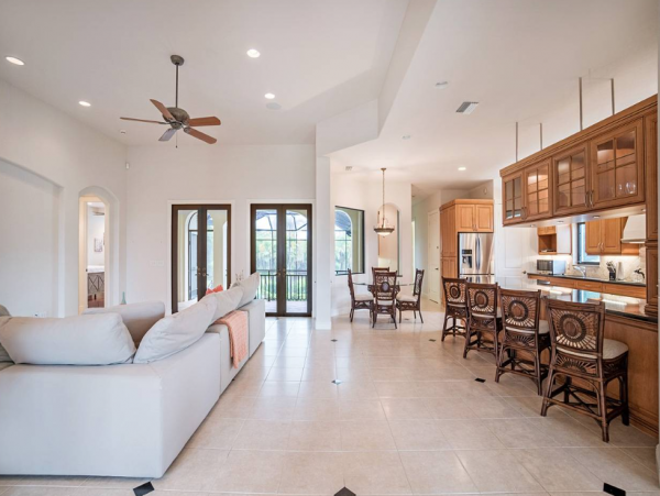 Spacious 4 Bedroom Home Caged Pool and Spa in Sanibel Island