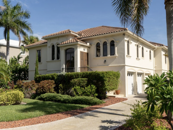 Spacious 4 Bedroom Home Caged Pool and Spa in Sanibel Island