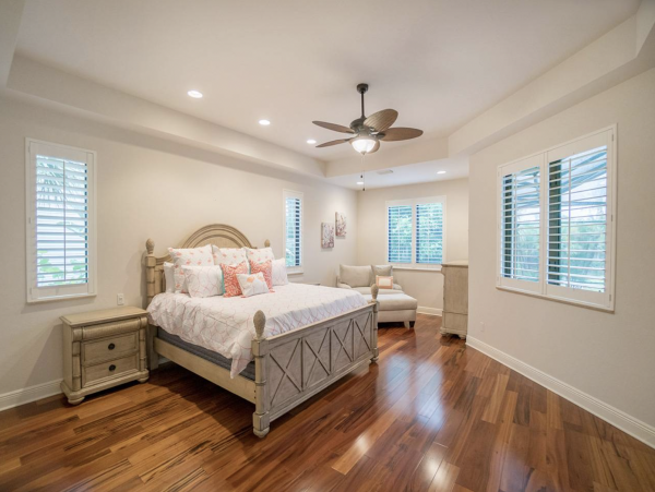 Spacious 4 Bedroom Home Caged Pool and Spa in Sanibel Island