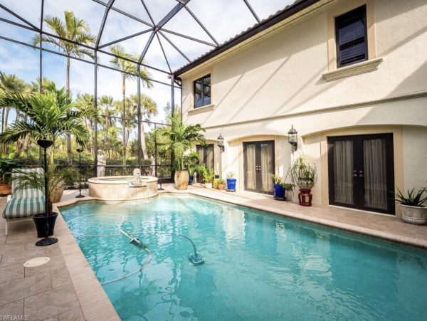 Spacious 4 Bedroom Home Caged Pool and Spa in Sanibel Island
