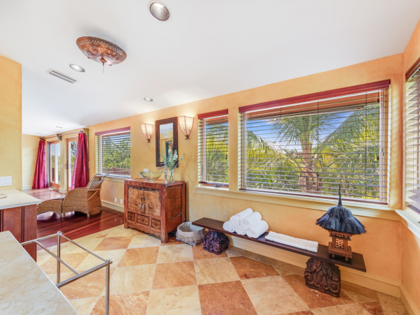 Custom Design 3 Bedroom Plus Den on Sanibel Island
