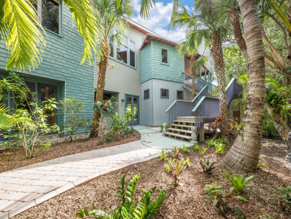 Custom Design 3 Bedroom Plus Den on Sanibel Island