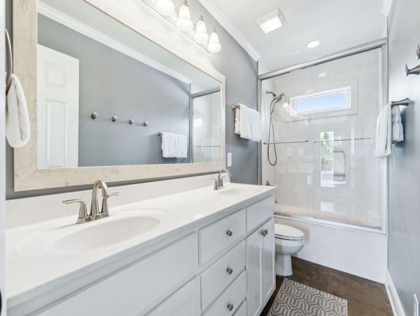 Seagrove Beach Lake & Gulf View Five Bedroom Vacation Home