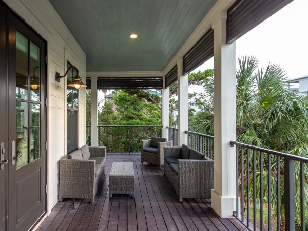Santa Rosa Vacation Home Five Bedroom Walk to Beach