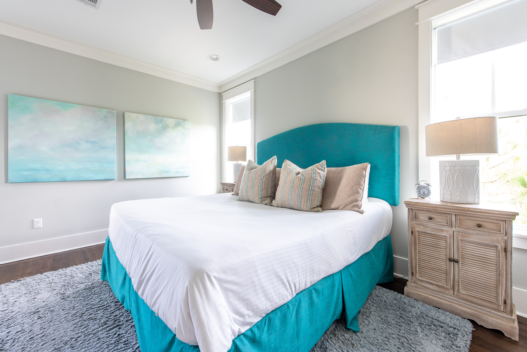 Santa Rosa Vacation Home Five Bedroom Walk to Beach