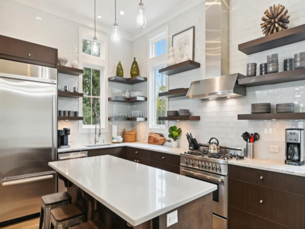 Gorgeous 5 Bedroom Rental with Carriage House