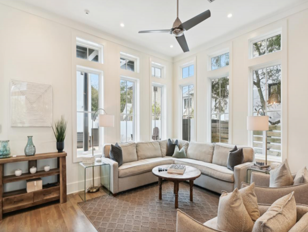 Gorgeous 5 Bedroom Rental with Carriage House