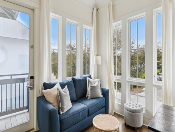 Gorgeous 5 Bedroom Rental with Carriage House