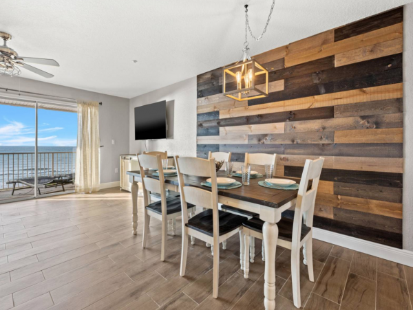 Beachfront Vacation Condo in Indian Rocks Sleeps Six