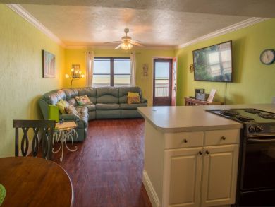 Treasure Island Condo 931840 Treasure Island Condo 931840