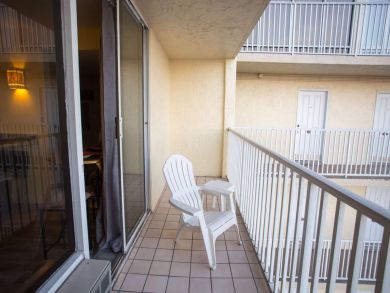 Treasure Island Condo 931848 Treasure Island Condo 931848