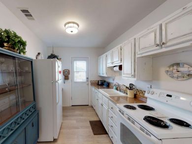 St. Petersburg Home 931850