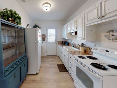 St. Petersburg Home 931850