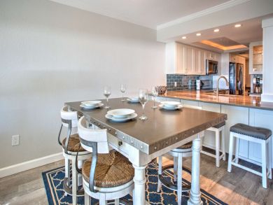 Treasure Island Condo 931854