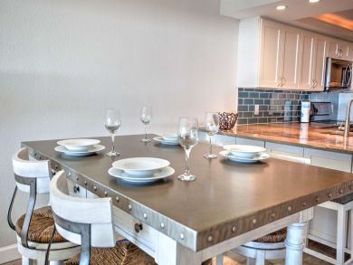 Treasure Island Condo 931854