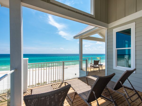 Oceanfront Vacation Home in Panama City Sleeps 20 Guests