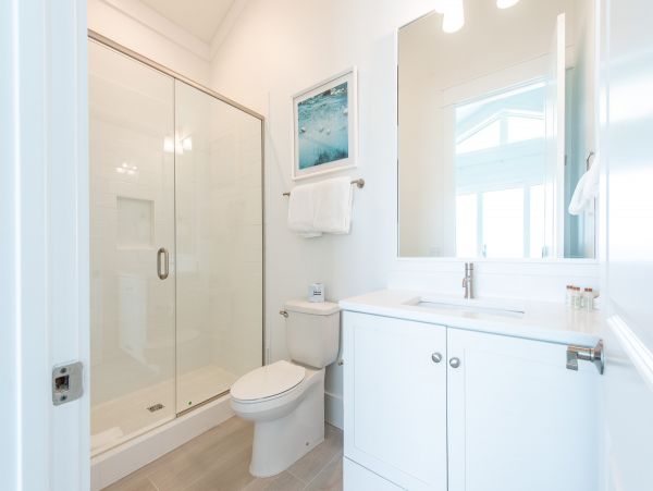 Oceanfront Vacation Home in Panama City Sleeps 20 Guests