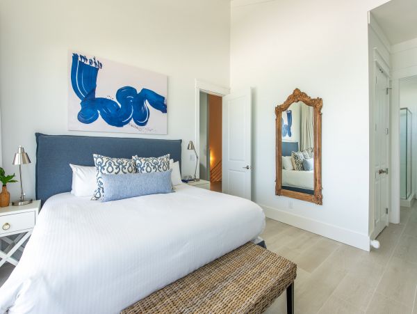 Oceanfront Vacation Home in Panama City Sleeps 20 Guests