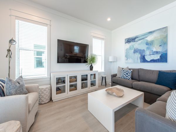 Oceanfront Vacation Home in Panama City Sleeps 20 Guests